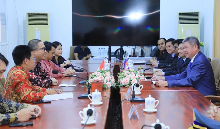 Kandal Governor Urges Indonesian Ambassador to Attract More Investors to the province